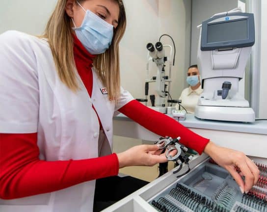 Consultații și control Oftalmologie adulti Bucuresti Sector 3