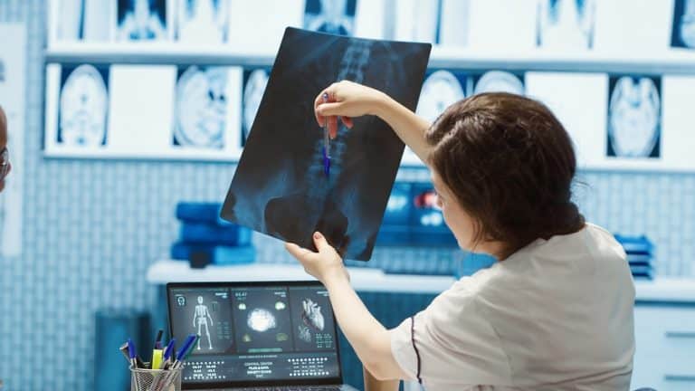 radiologie - radiografie coloana lombara Bucuresti Sector 3