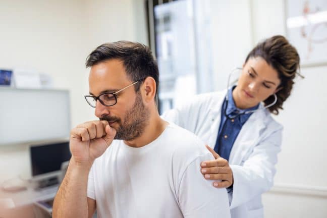 pneumonia-simptome-cauze-si-optiuni-de-tratament